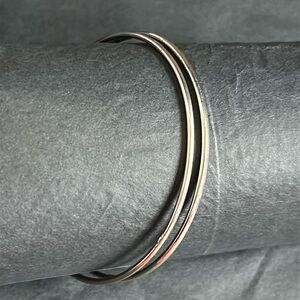 Womens set of 2 vintage dainty silver tone bracelets one size measurements shown